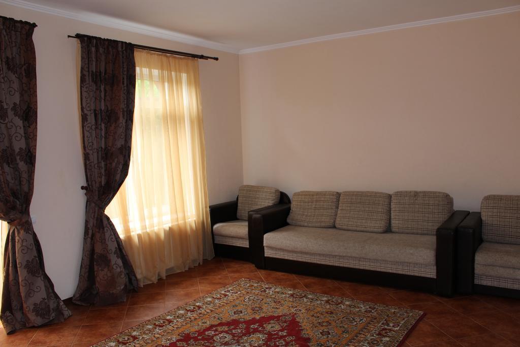 Panorama Townhouse Apartment Polyana  Exterior photo